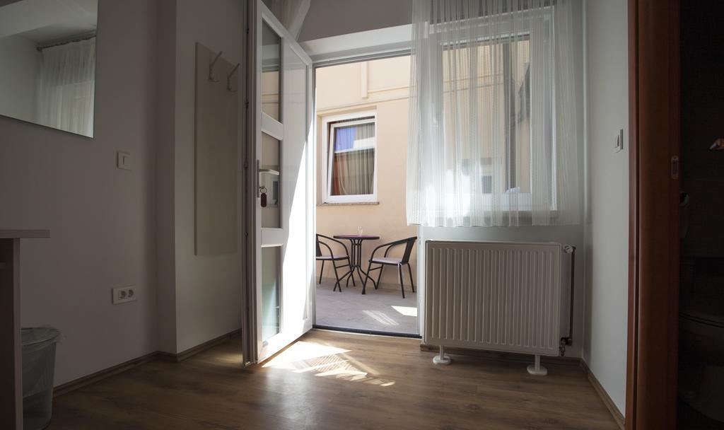 Rooms Lidija Загреб Екстериор снимка