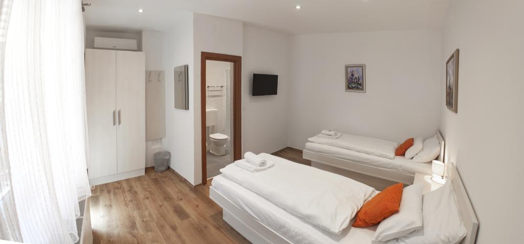 Rooms Lidija Загреб Екстериор снимка