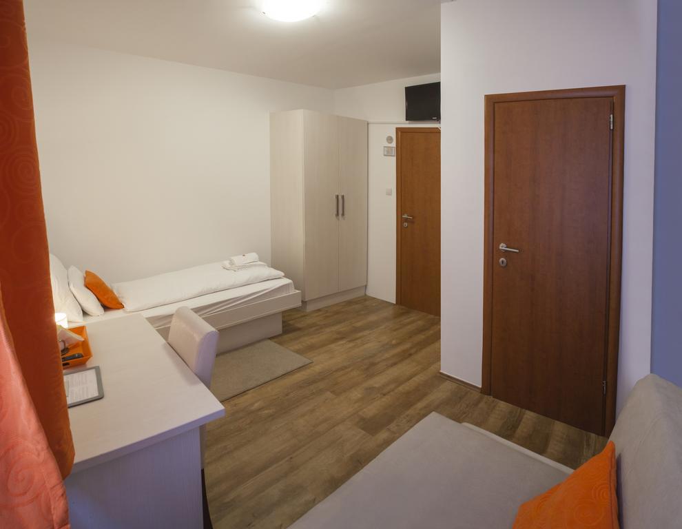Rooms Lidija Загреб Екстериор снимка
